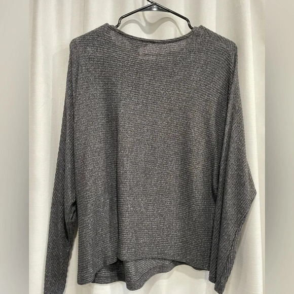 H&M Crew Sweater Crew Neck Sweatshirt Size Small - Picture 2 of 5